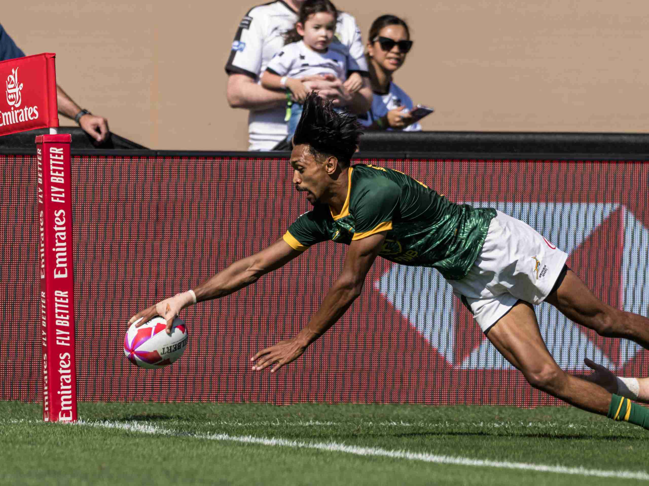 SA men keep cool to end day one unbeaten